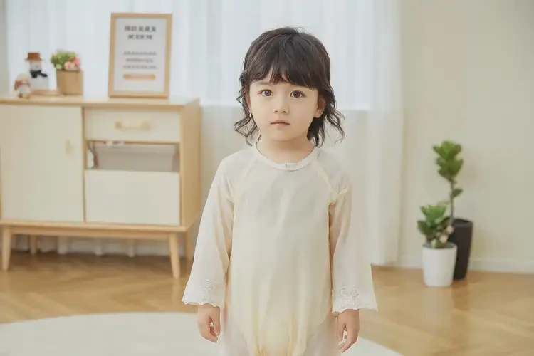 小學(xué)生脖子容易長濕疹能夠徹底治愈嗎(圖3)