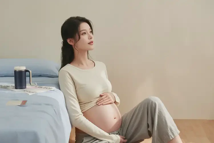 產(chǎn)婦手臂出現(xiàn)濕疹不管它會(huì)自己好嗎(圖2)