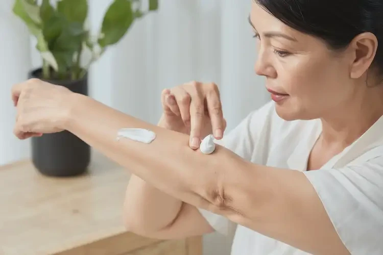 女性手臂偶爾長濕疹能徹底自愈嗎(圖3)