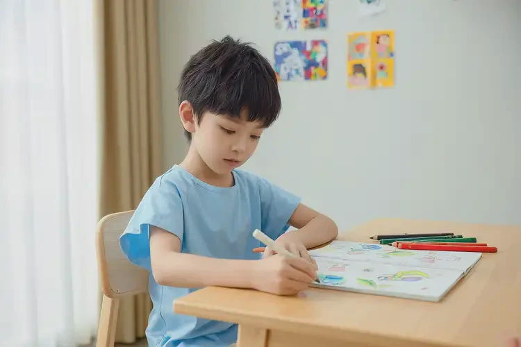 小學生手上容易長濕疹能靠自己自愈嗎(圖1)