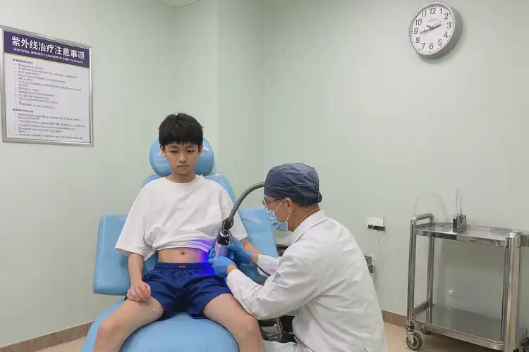 青少年肚子偶爾長濕疹能夠徹底治愈嗎(圖1)