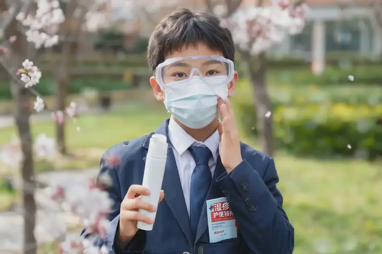 中學(xué)生手上偶爾長濕疹可以徹底自愈嗎(圖1)