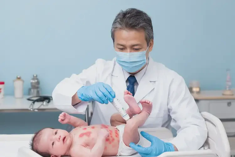 嬰兒肚子出現(xiàn)濕疹不管它會(huì)自己好嗎(圖3)