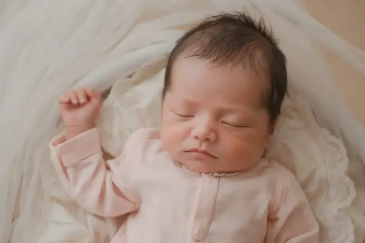 新生兒脖子經(jīng)常長濕疹能靠自己自愈嗎(圖1)