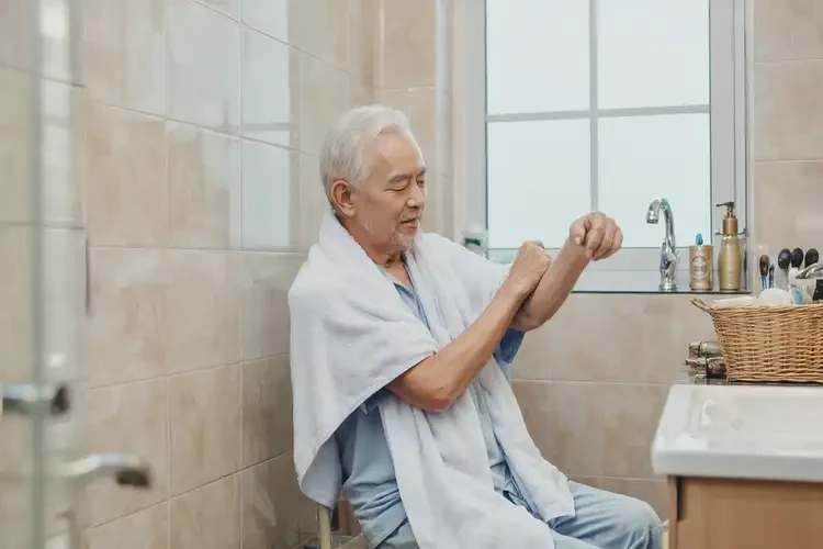 老年人肛周偶爾長(zhǎng)濕疹可不可以徹底自愈(圖2)