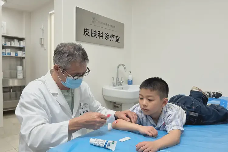 少兒肚子上容易長濕疹不管它會自己自愈嗎(圖3)