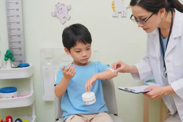 孩子手臂起濕疹不管它會自己痊愈嗎(圖2)