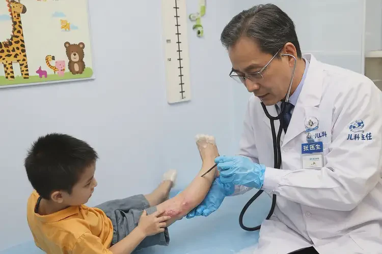 少兒大腿起濕疹不管它會自己好嗎(圖4)