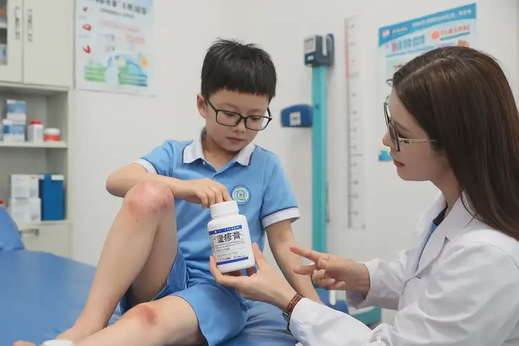 小學(xué)生大腿上經(jīng)常長濕疹可以徹底自愈嗎(圖4)