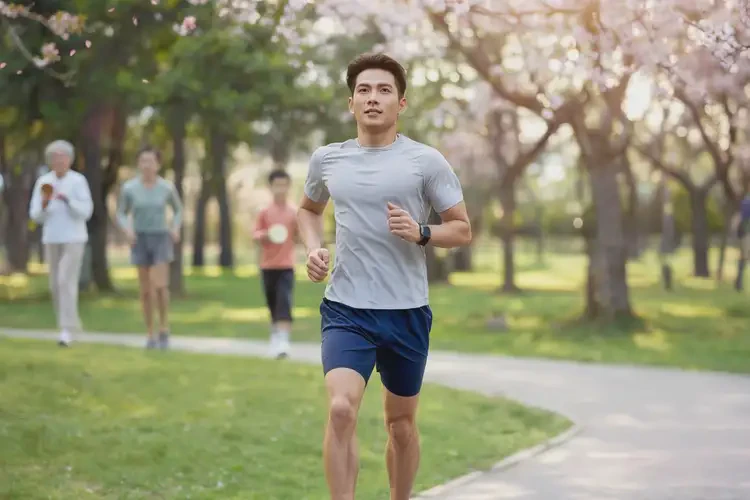 男性肚子起濕疹能夠徹底治愈嗎(圖1)