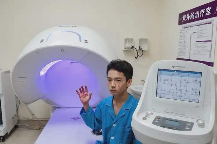 男生手上出濕疹能夠徹底治愈嗎(圖1)