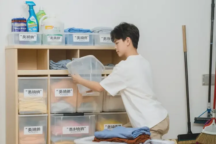 青少年脖子經(jīng)常長濕疹不管它會自己好嗎(圖1)