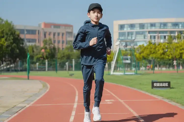 大學(xué)生屁股上偶爾起濕疹不管它會(huì)自己好嗎(圖3)