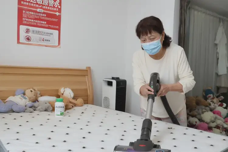 男生手臂出現(xiàn)濕疹可以徹底自愈嗎(圖2)