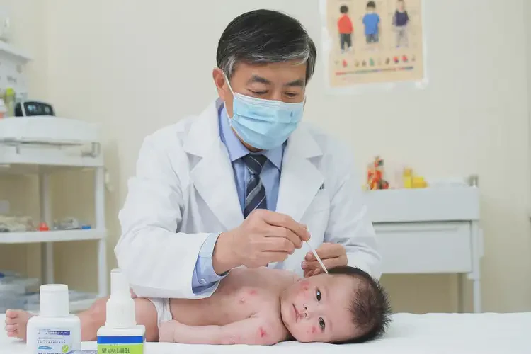 嬰幼兒全身起濕疹不管它會自己自愈嗎(圖3)