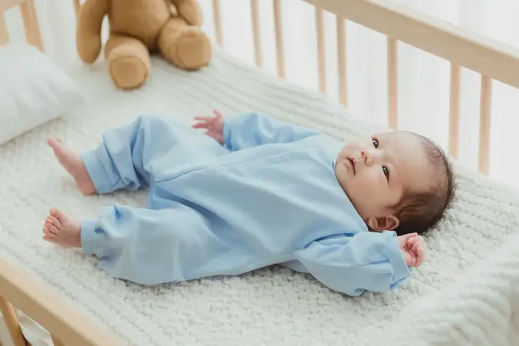 新生儿小腿上出湿疹不管它会自己痊愈吗(图1)