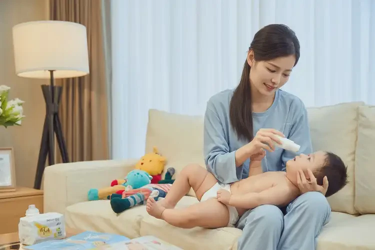 嬰幼兒臉上出現(xiàn)濕疹不管它會自己好嗎(圖3)