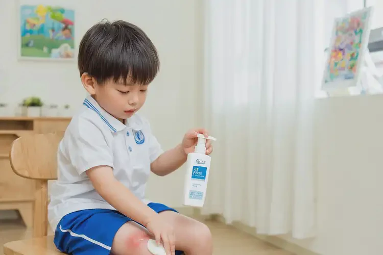 小学生小腿偶尔长湿疹不管它会自己好吗(图3)