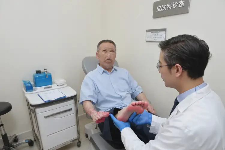 男性腳上出濕疹能徹底自愈嗎(圖3)
