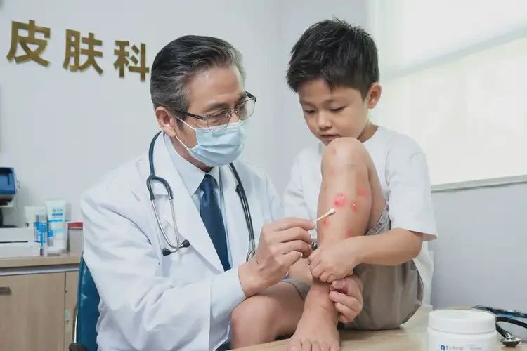 小儿小腿出现湿疹能彻底自愈吗(图2)