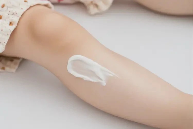 孩子小腿上出現(xiàn)濕疹不管它會自己自愈嗎(圖1)