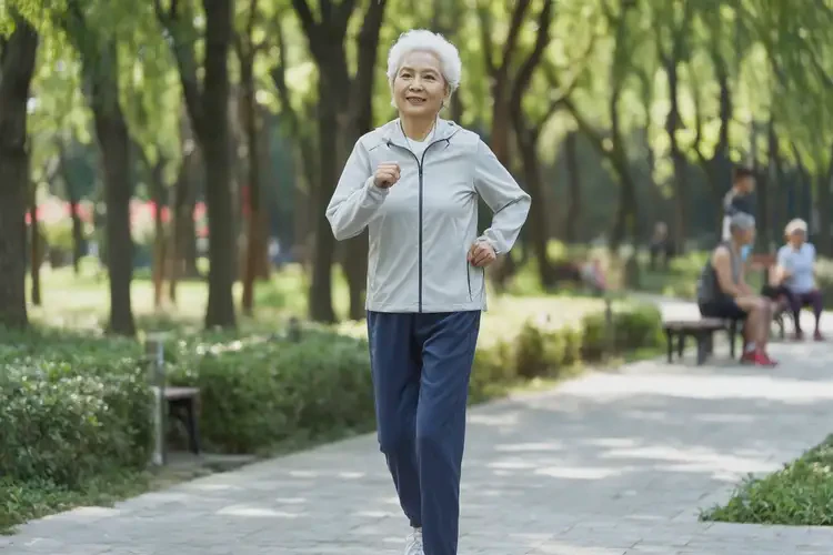 老年人手臂經(jīng)常長(zhǎng)濕疹可不可以徹底自愈(圖1)