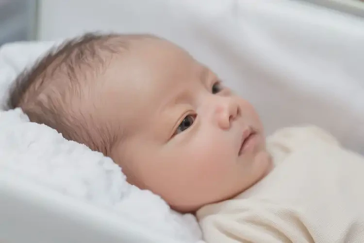 新生兒脖子上容易長(zhǎng)濕疹可以徹底自愈嗎(圖3)