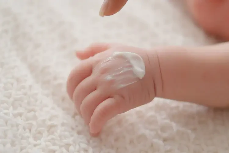 新生兒手上有濕疹可以徹底自愈嗎(圖3)