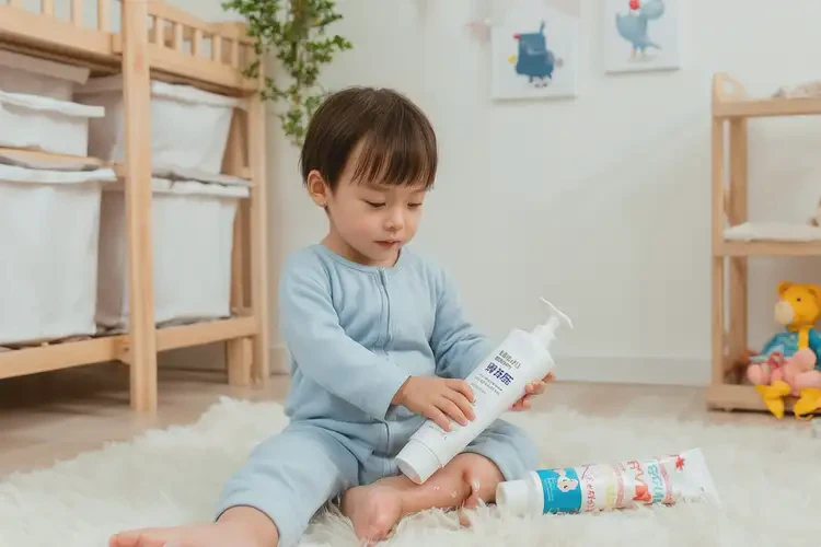 少兒小腿出現(xiàn)濕疹可不可以徹底自愈(圖2)