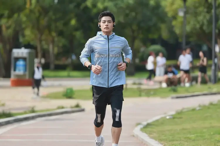 青少年四肢起濕疹可以徹底自愈嗎(圖1)