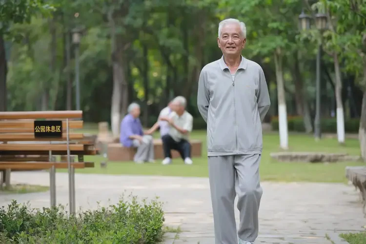 老年人早上血糖28(圖1)