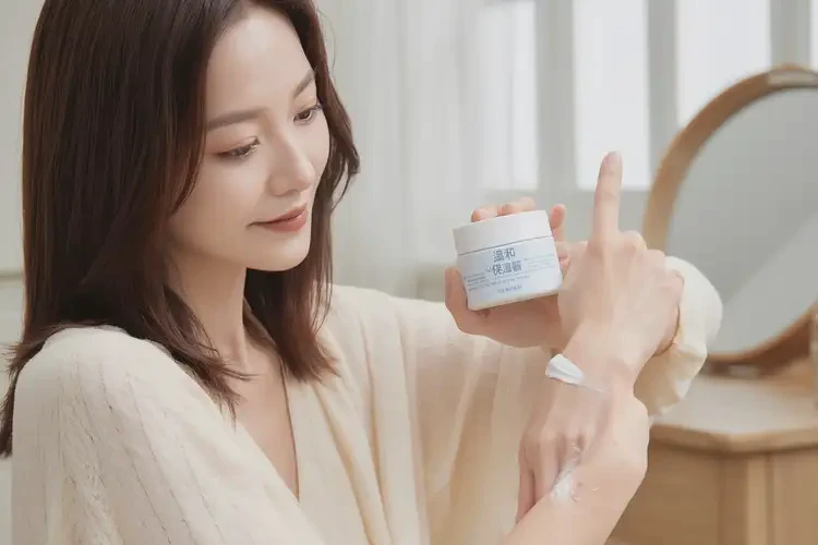 女人脖子出湿疹可不可以彻底自愈(图3)