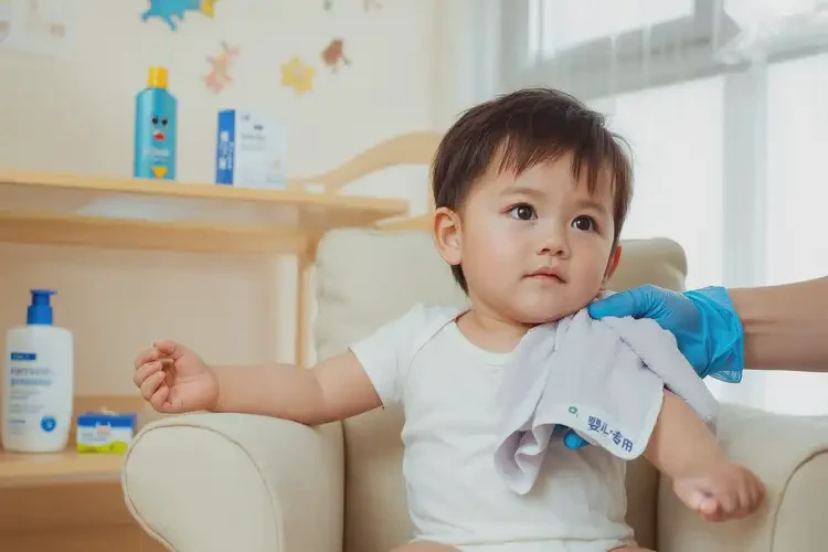 兒童屁股上有濕疹不管它會自己痊愈嗎(圖2)