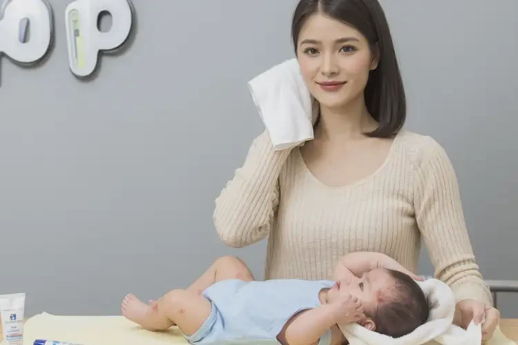 嬰幼兒脖子有濕疹可以徹底自愈嗎(圖3)