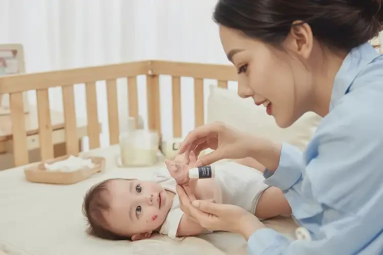 寶寶手上容易起濕疹能徹底自愈嗎(圖3)