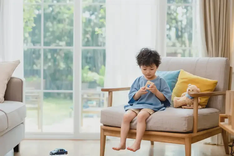 小孩小腿上有濕疹不管它會自己自愈嗎(圖1)