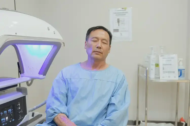 男性大腿上有濕疹不管它會自己好嗎(圖1)