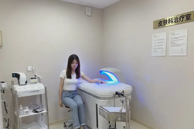 女生手臂偶爾起濕疹可不可以徹底自愈(圖1)