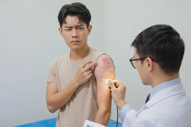 青年人全身偶爾長(zhǎng)濕疹能徹底自愈嗎(圖4)