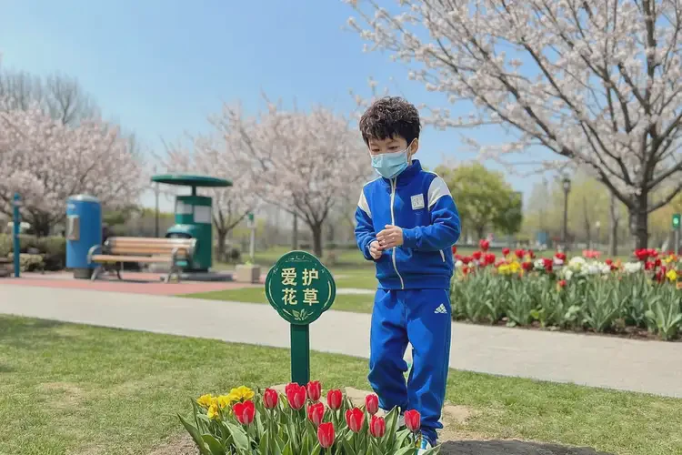 小學(xué)生四肢容易長濕疹能靠自己自愈嗎(圖1)