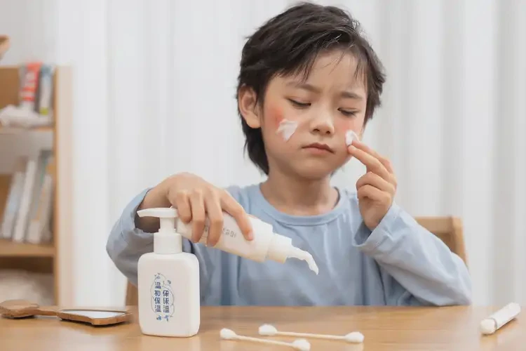 少兒四肢出現(xiàn)濕疹不管它會(huì)自己自愈嗎(圖2)