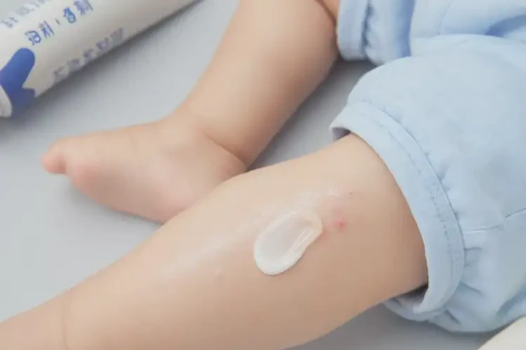 幼兒小腿出現(xiàn)濕疹可不可以徹底自愈(圖2)