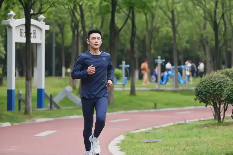 年轻人餐后血糖5(图1)