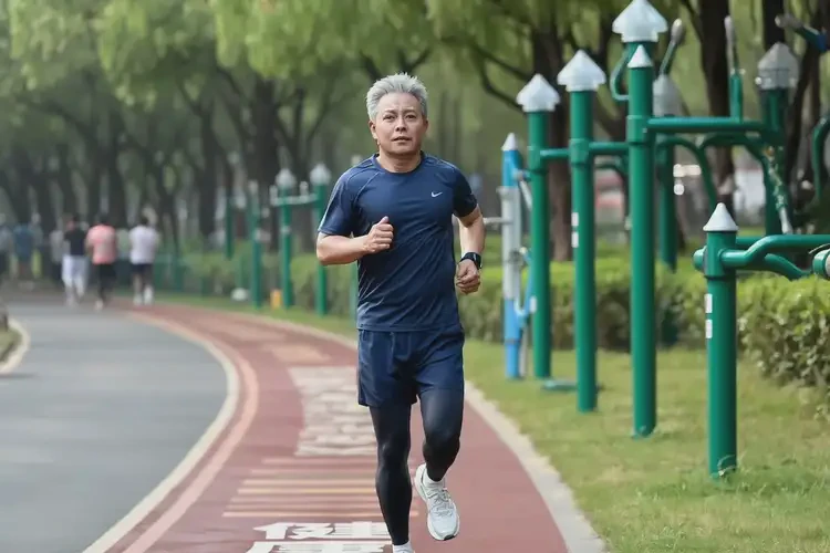 中年人睡前血糖24(圖1)