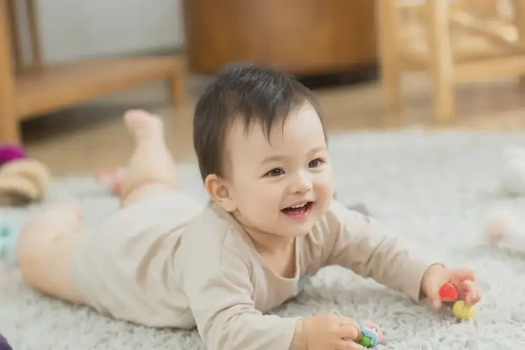 寶寶小腿出現(xiàn)濕疹能徹底自愈嗎(圖1)