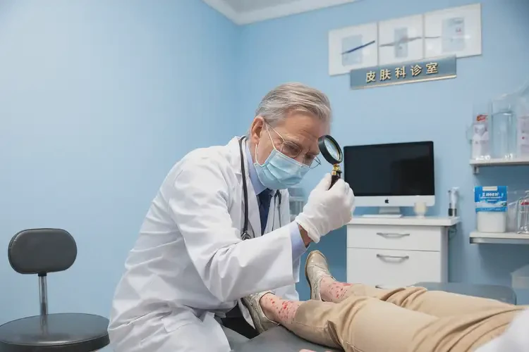 女生小腿偶爾長濕疹能靠自己自愈嗎(圖2)