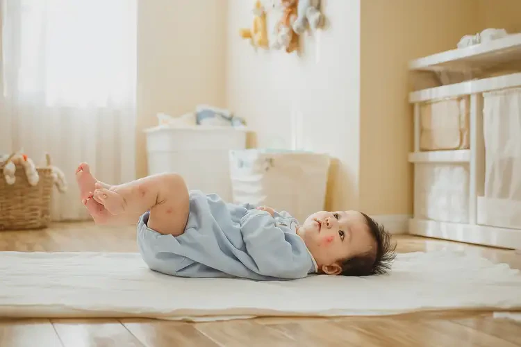 嬰幼兒大腿長濕疹可以徹底自愈嗎(圖2)