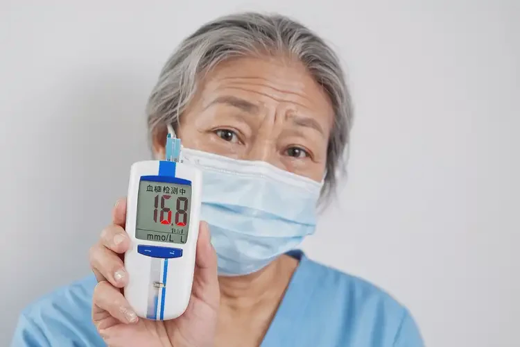 女人晚餐血糖16(图1)