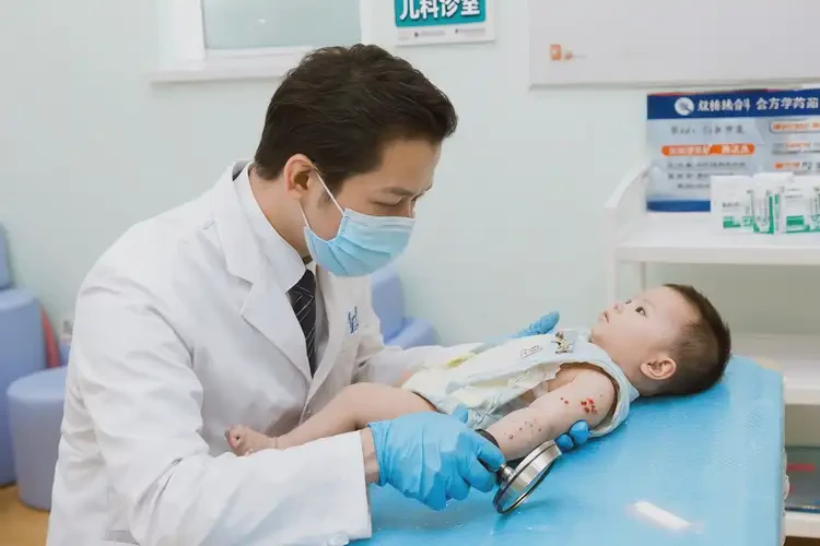 嬰幼兒屁股出現(xiàn)濕疹可不可以徹底自愈(圖1)