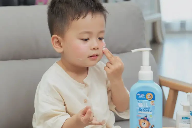 小學(xué)生四肢容易長濕疹能靠自己自愈嗎(圖3)